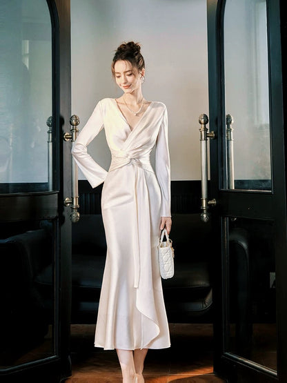 Simple Mermaid V Neck White Inspiration Long Sleeves Wedding Party Guest Dresses N2073