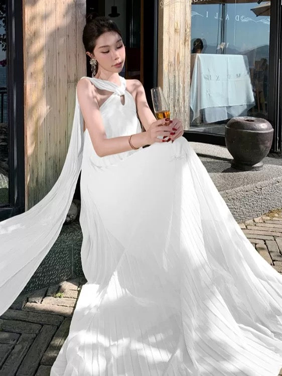 Mystical A Line Halter White Chiffon Sleeveless Date Night Outfits Formal Prom Gown 19th Birthday Dresses RB5689