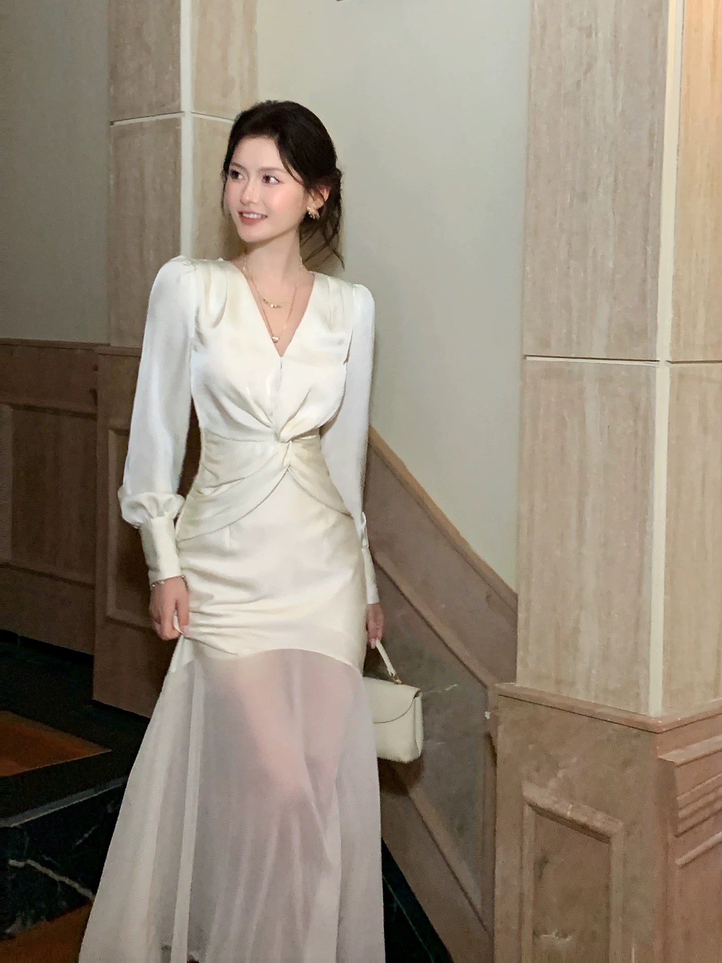 Modest Mermaid V Neck Ivory With Long Sleeves Spring Summer Event Outfits Wedding Guest Dresses RB3855
