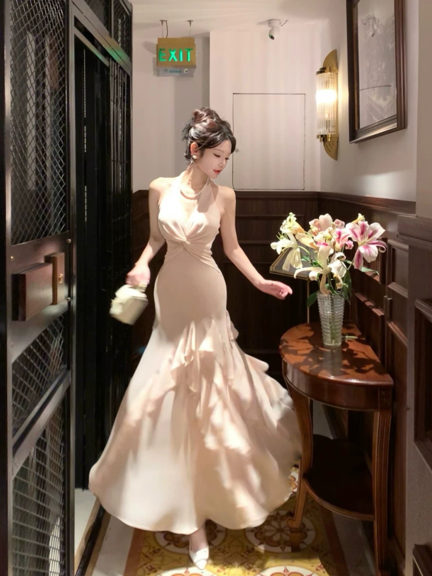 Modest Mermaid Halter Pink Chiffon Sleeveless Outdoor Semi Formal Summer Garden Beach Event Outfits Wedding Guest Dresses RB4986