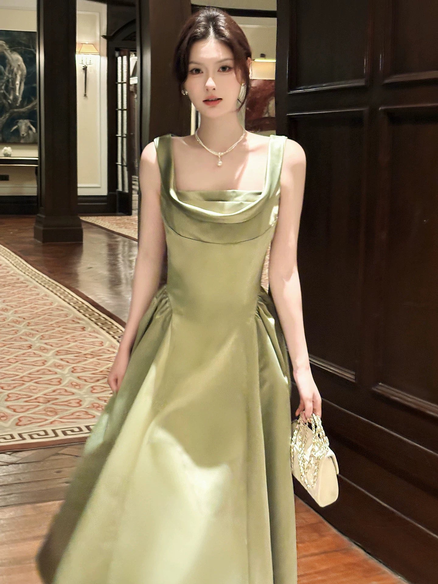 Elegant A line Square Neck Green Satin Full-hem Maxi Dress Semi Formal Garden Event Outfits Wedding Guest Dresses RB5008
