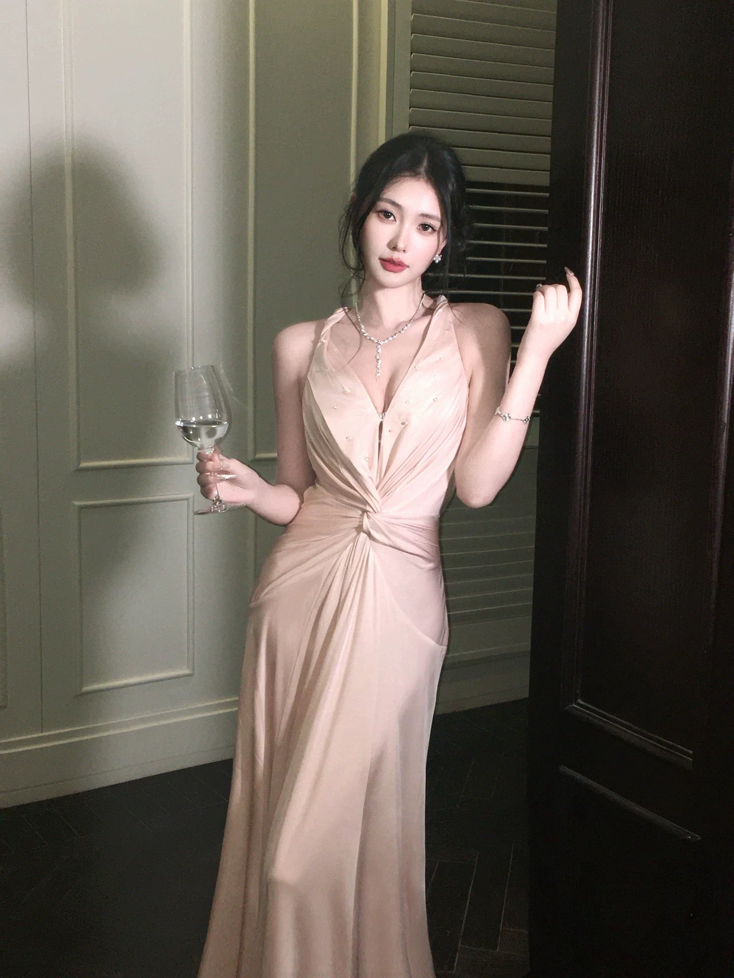 Elegant Mermaid Halter Backless Satin Pink Full-hem Maxi Semi Formal Garden Date Night Outfit Wedding Guest Dresses RB5040