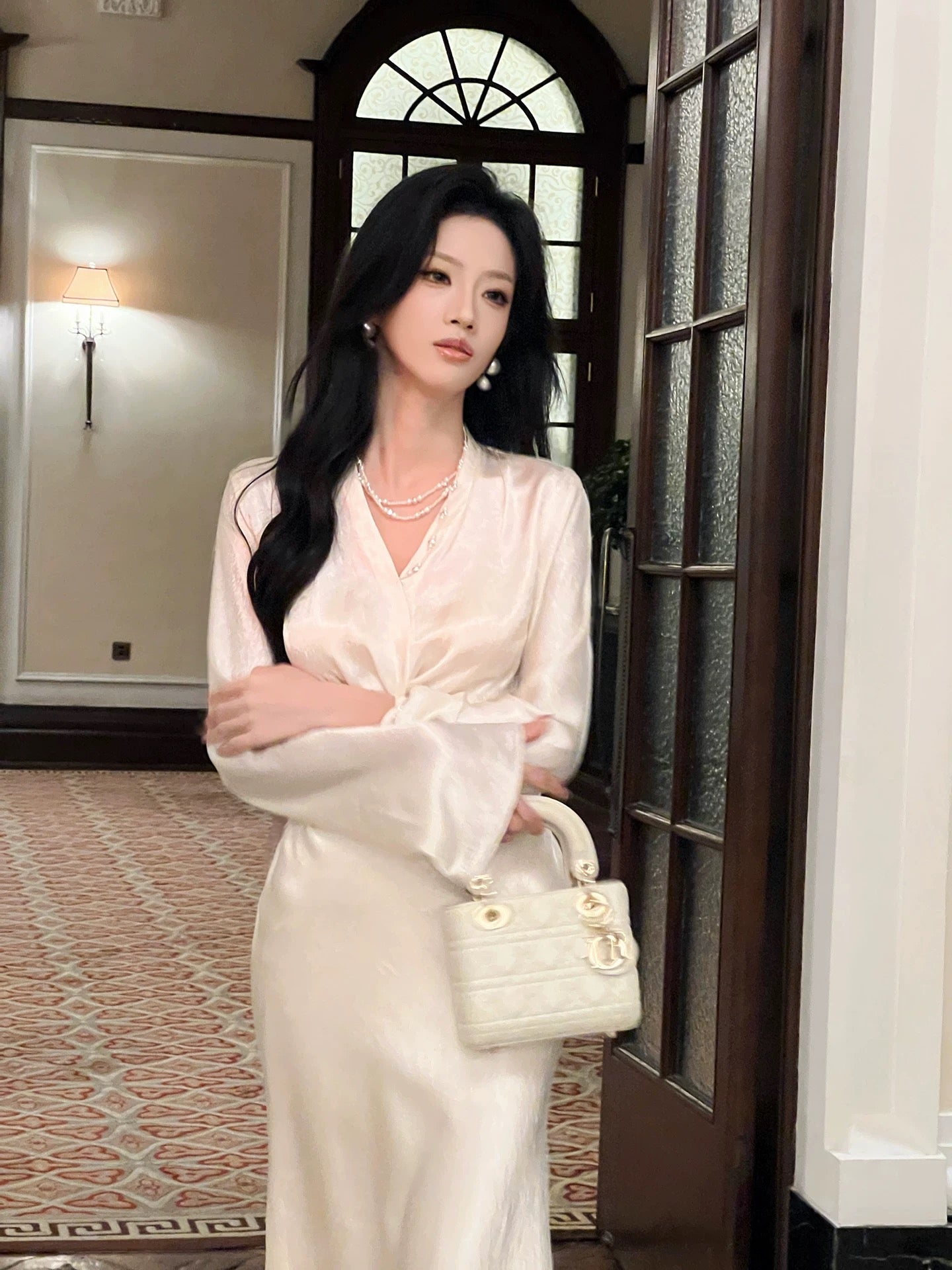 Artistic Mermaid V Neck White Satin With Long Sleeve Outdoor Semi Formal Summer Garden Date Night Outfits Wedding Guest Dresses RB5089