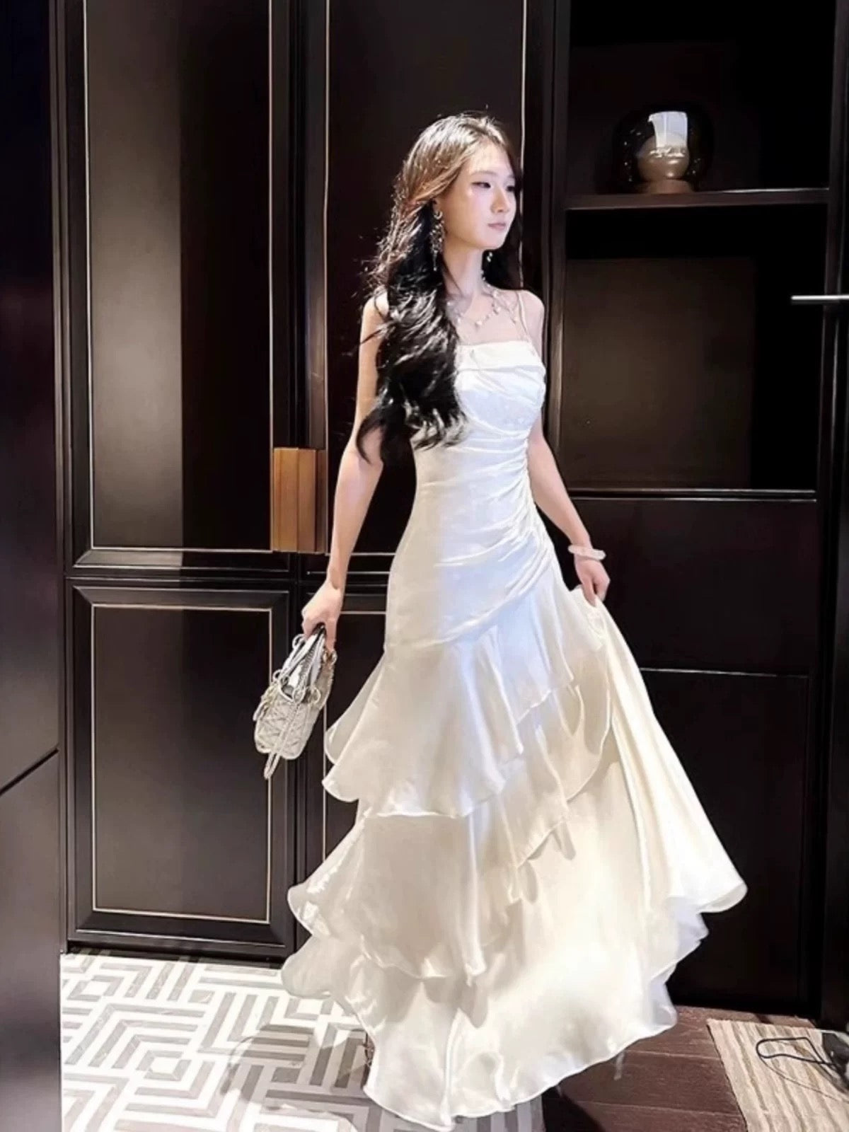 Dazzling Mermaid Spaghetti Strap White With Ruffled Outdoor Semi Formal Garden Beach Event Outfits Wedding Guest Dresses RB5112