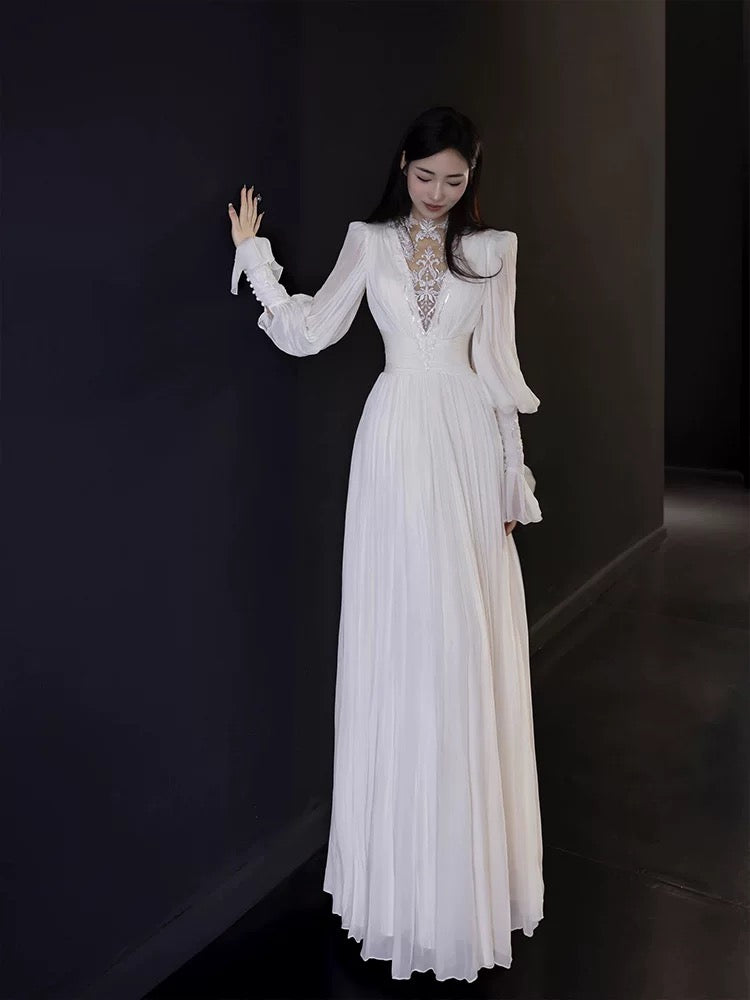 Modest A line V Neck Chiffon White With Long Sleeves Brides Gown Bridal Dress Long Wedding Dresses RB5548