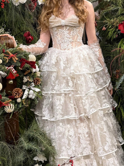 Vintage Ball Gown Sweetheart White Lace With Ruffle Brides Gown Bridal Dress Floor Length Wedding Dresses RB5553
