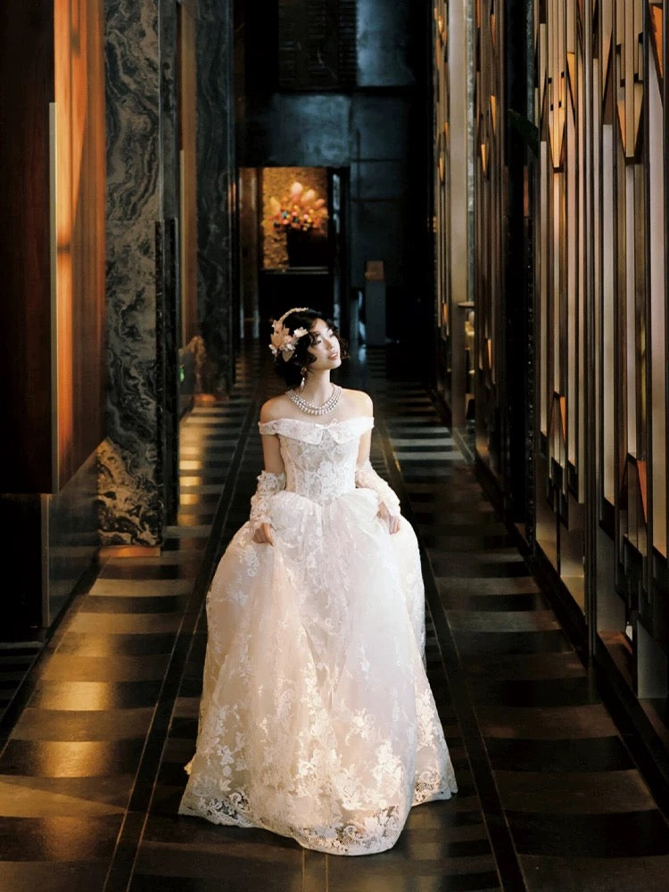 French Style Wedding Dresses Ball Gown Off The Shoulder Lace White Long Brides Gown N3506