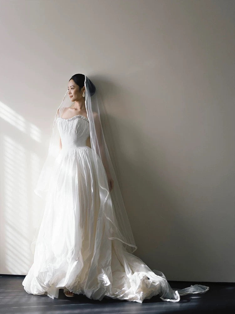 French Style Wedding Dresses A Line Sweetheart Satin Sleeveless White Long Brides Gown N3509