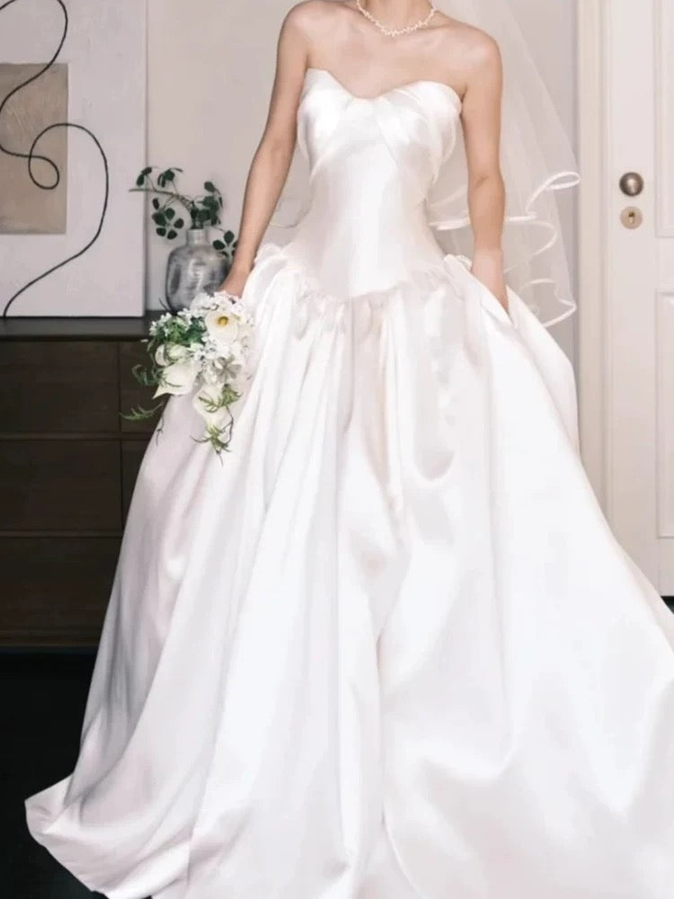 Romantic Wedding Dresses Ball Gown Sweetheart Satin White Summer Garden Long Wedding Gown N3912