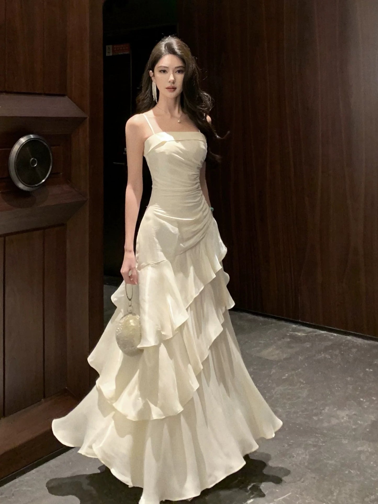 Elegant Prom Dresses Mermaid Spaghetti Strap White With Pleated Formal Evening Dress N3976