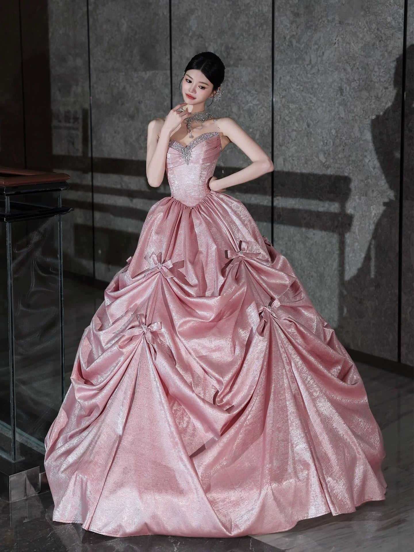 Glittery Prom Dress Ball Gown Sweetheart Pink With Beading Floor Length Quinceanera Dresses Party Formal Outfits RB5233