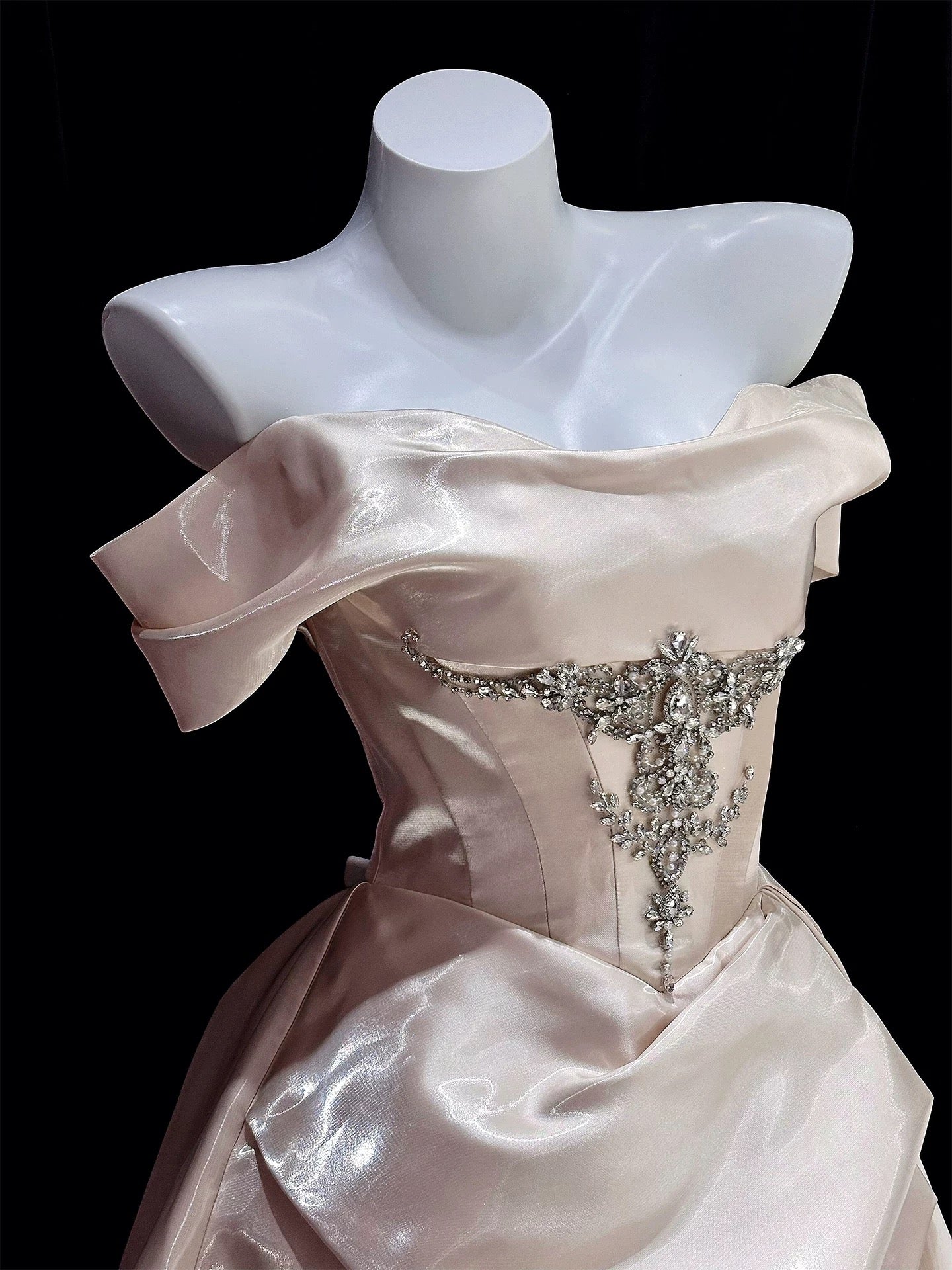 Modest Ball Gown Off The Shoulder Pink Satin Long Date Night Evening Outfit Formal Prom Dresses RB5304
