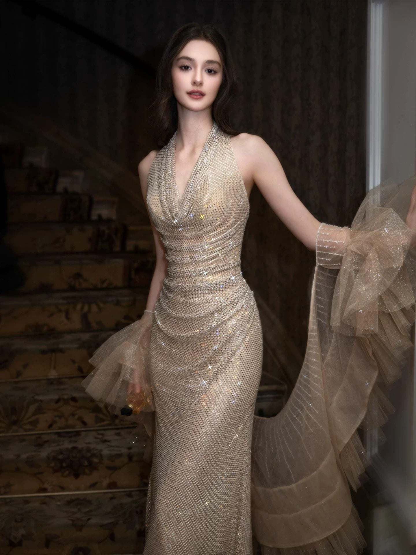 Sparkly Mermaid Halter V Neck Sequined Champagne With Cape Long Date Night Evening Outfit Formal Prom Dresses RB5335