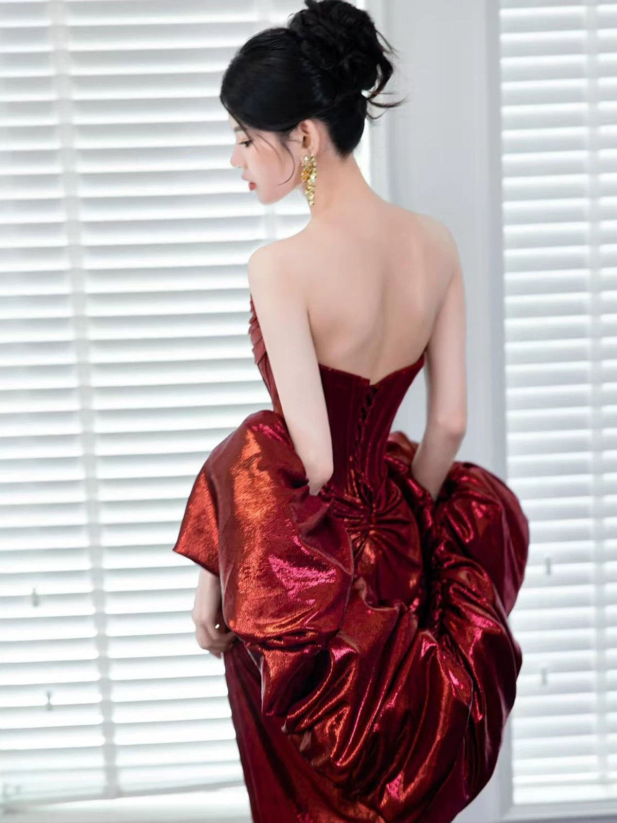 Sexy Mermaid Strapless Burgundy Satin Sleeveless With Cape Long Prom Dresses For Women N4261