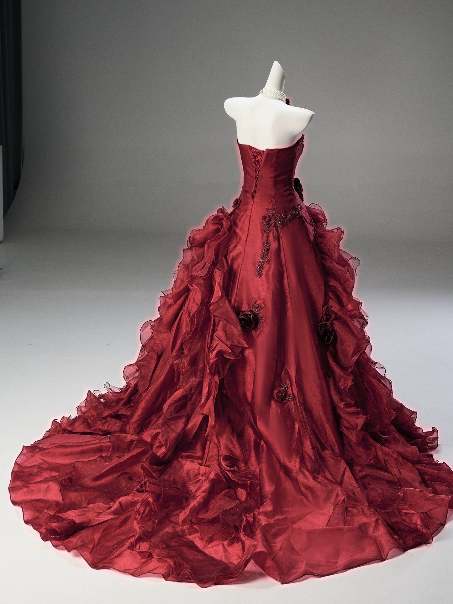 Pretty Ball Gown Strapless Burgundy Sleeveless With Flowers Ruffled Long 15 Quinceanera Dresses Photo Ideas Formal Outfit RB5580