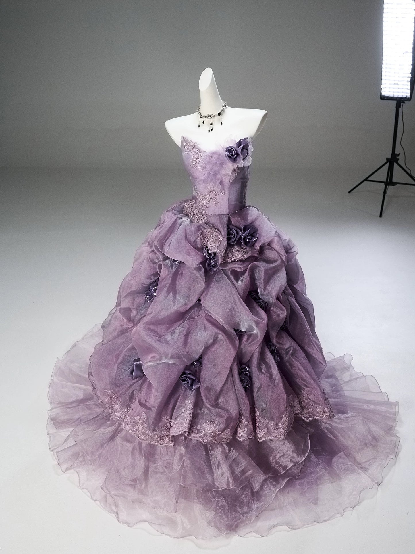 Princess Style Ball Gown Strapless Lilac Purple With Ruffled Long Quinceanera Dresses Ideas Formal Outfits RB5501