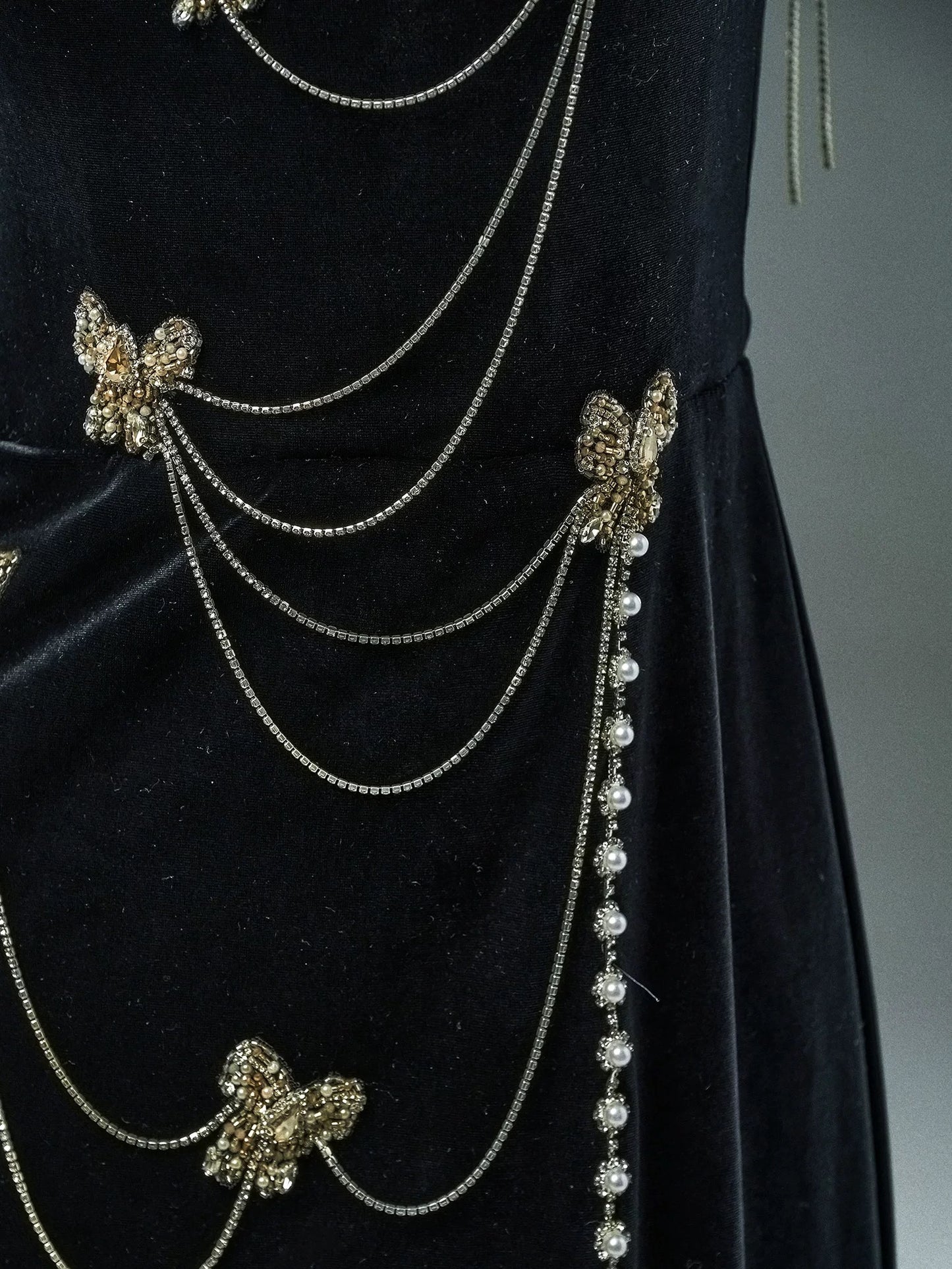 Elegant Mermaid Spaghetti Strap Black Velvet With Beaded Date Night Outfits Semi Formal Prom Gown Evening Dresses RB5531