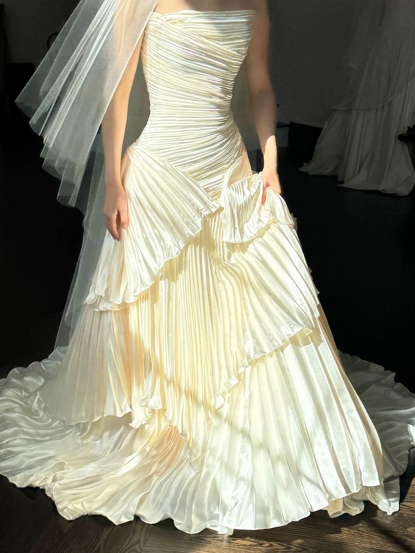 Vintage Wedding Dresses Mermaid Strapless Pleated Satin Long Summer Garden Wedding Dress N4119