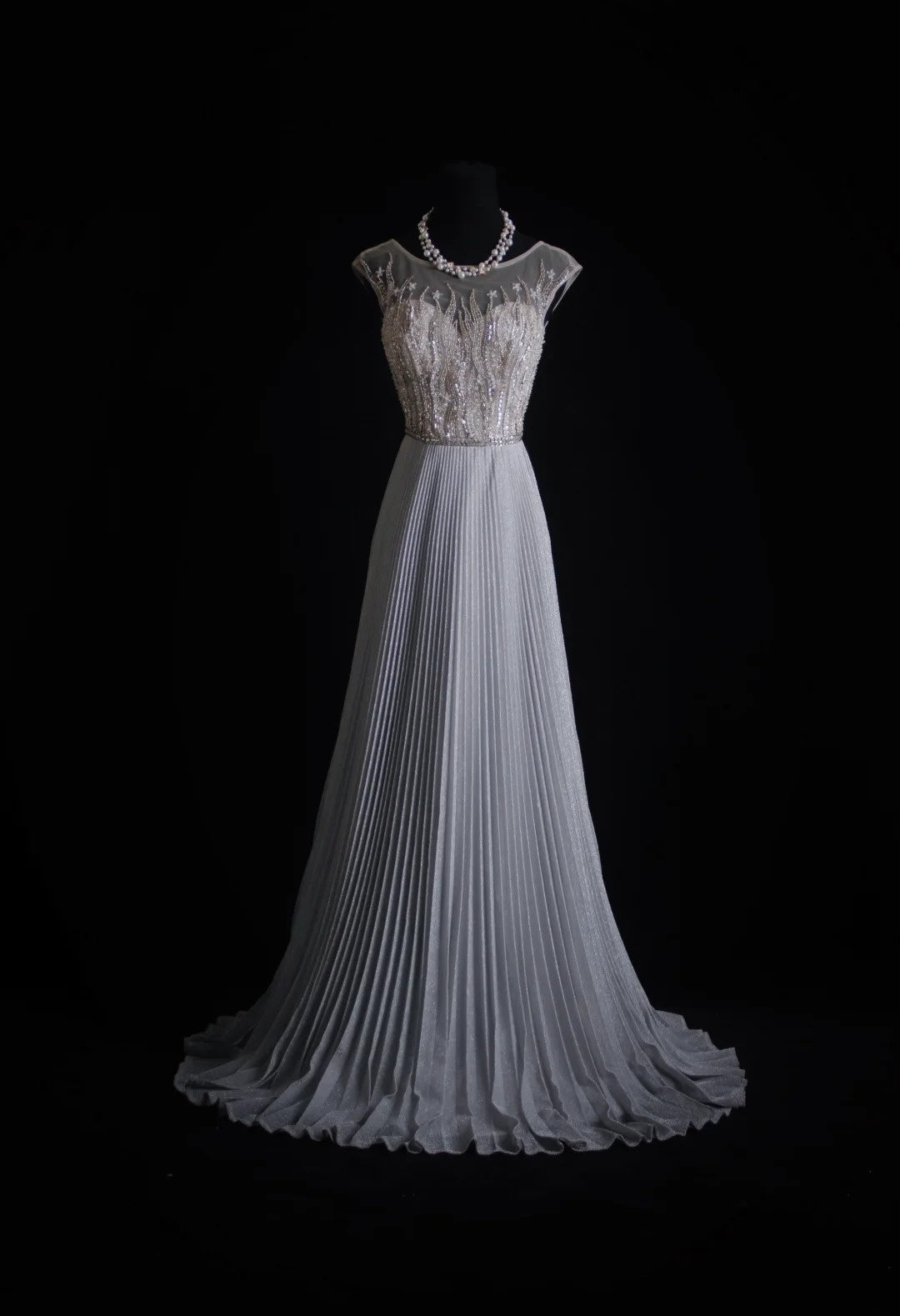 Vintage Prom Dresses Aesthetic A line Scoop Neck Silver Gray Pleated With Beaded Bodice Inspo Formal Party Gown N167