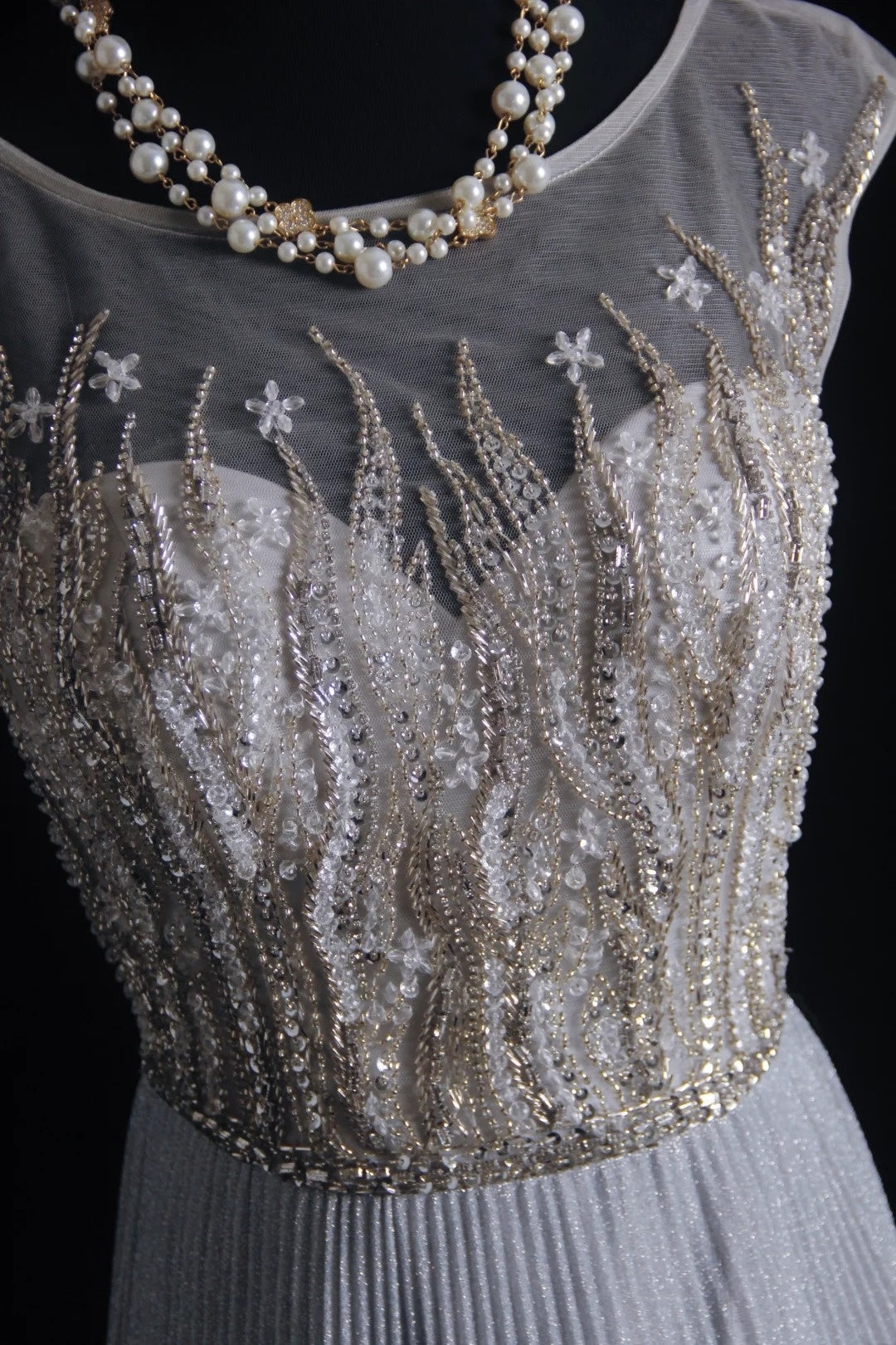 Vintage Prom Dresses Aesthetic A line Scoop Neck Silver Gray Pleated With Beaded Bodice Inspo Formal Party Gown N167