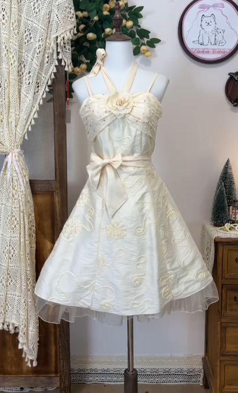 Pretty A Line Spaghetti Strap Ivory Halter With Flower Senior Short Graduation High School Homecoming Dresses N4572