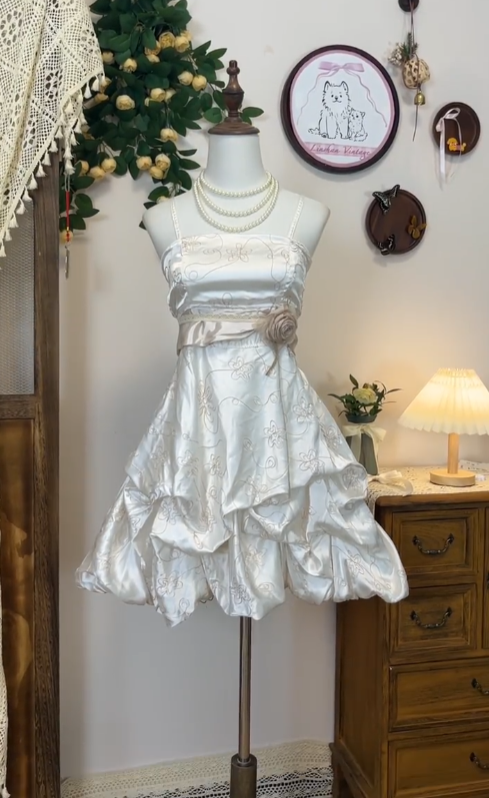 Pretty A Line Spaghetti Strap White Satin With Flower Senior Short Graduation High School Homecoming Dresses N4573