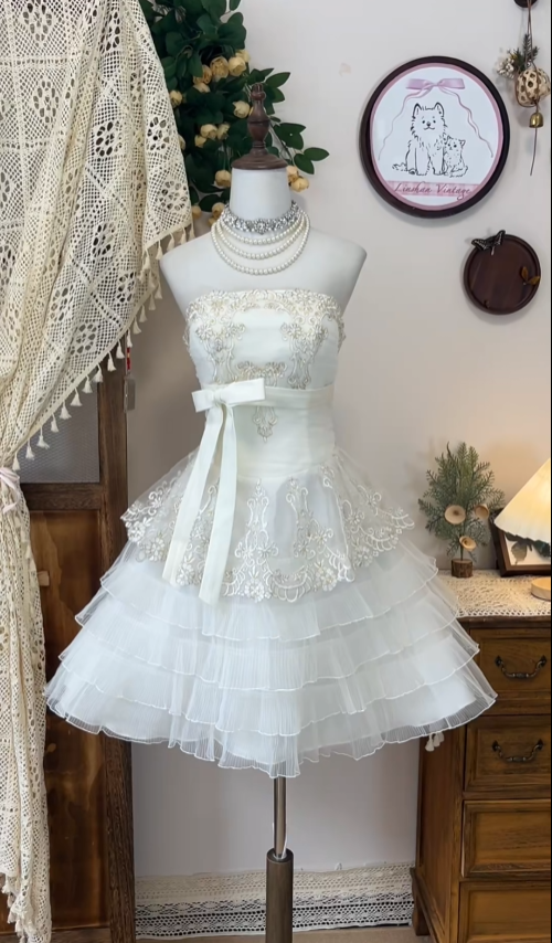 Beautiful Ball Gown Strapless White Tulle With Beading Senior Short Formal Graduation Inspo Homecoming Dresses N4595