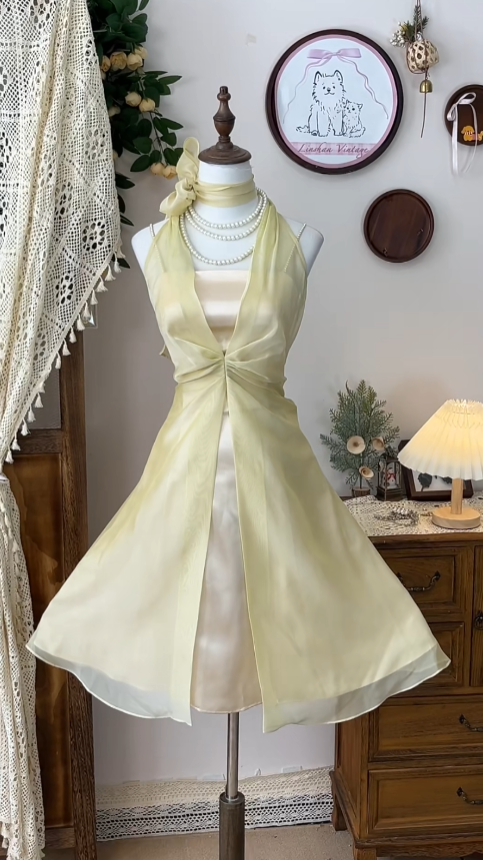 Pretty Ball Gown Halter Yellow Chiffon Mini Senior Short Graduation High School Homecoming Dresses N4618