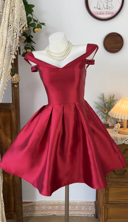 Simple Ball Gowns Off The Shoulder Burgundy Dance Senior Short Inspo Formal Graduation Inspo Homecoming Dresses N4619