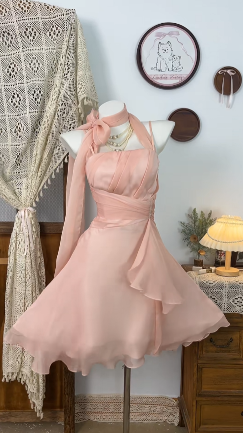 Lovely Ball Gowns Halter Blush Pink Chiffon Mini Senior Short Graduation High School Homecoming Dresses N4632