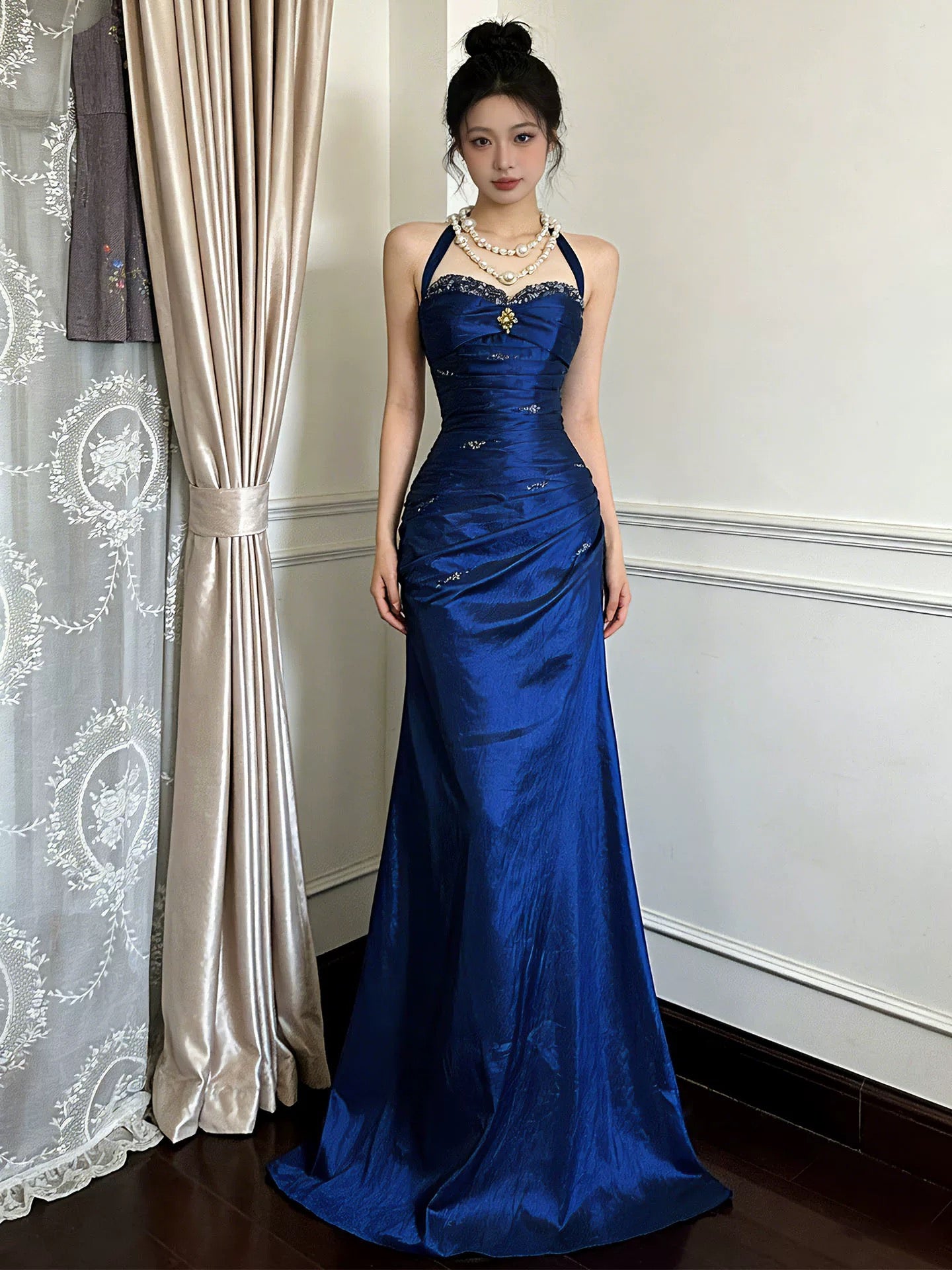 Vintage Halter Sheath Long Prom Dresses Beaded Satin Blue Evening Dresses Sleeveless Birthday Dresses N783