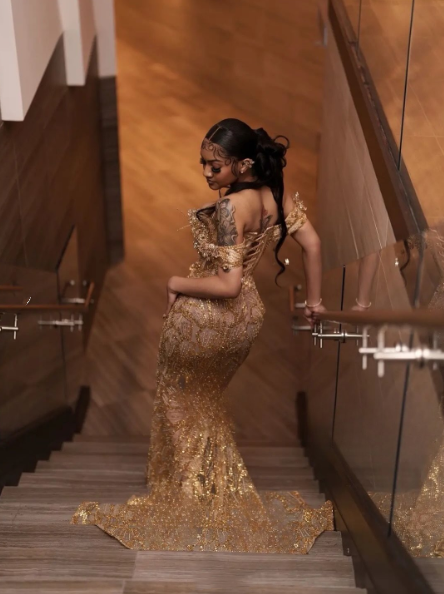 Glittery Mermaid Off The Shoulder Prom Dresses For Black People Girls Gold Sequin Beaded Crystals Long Formal Evening Party Gown N818