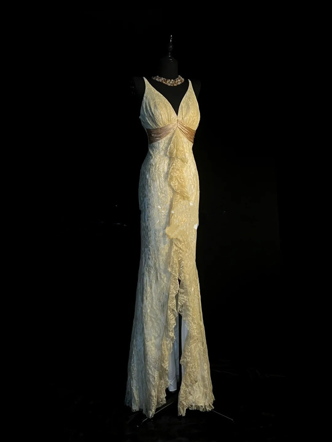 Chic Mermaid V Neck Yellow Lace Long Party Dresses Prom Dresses Impress Wedding Guest Dress N924