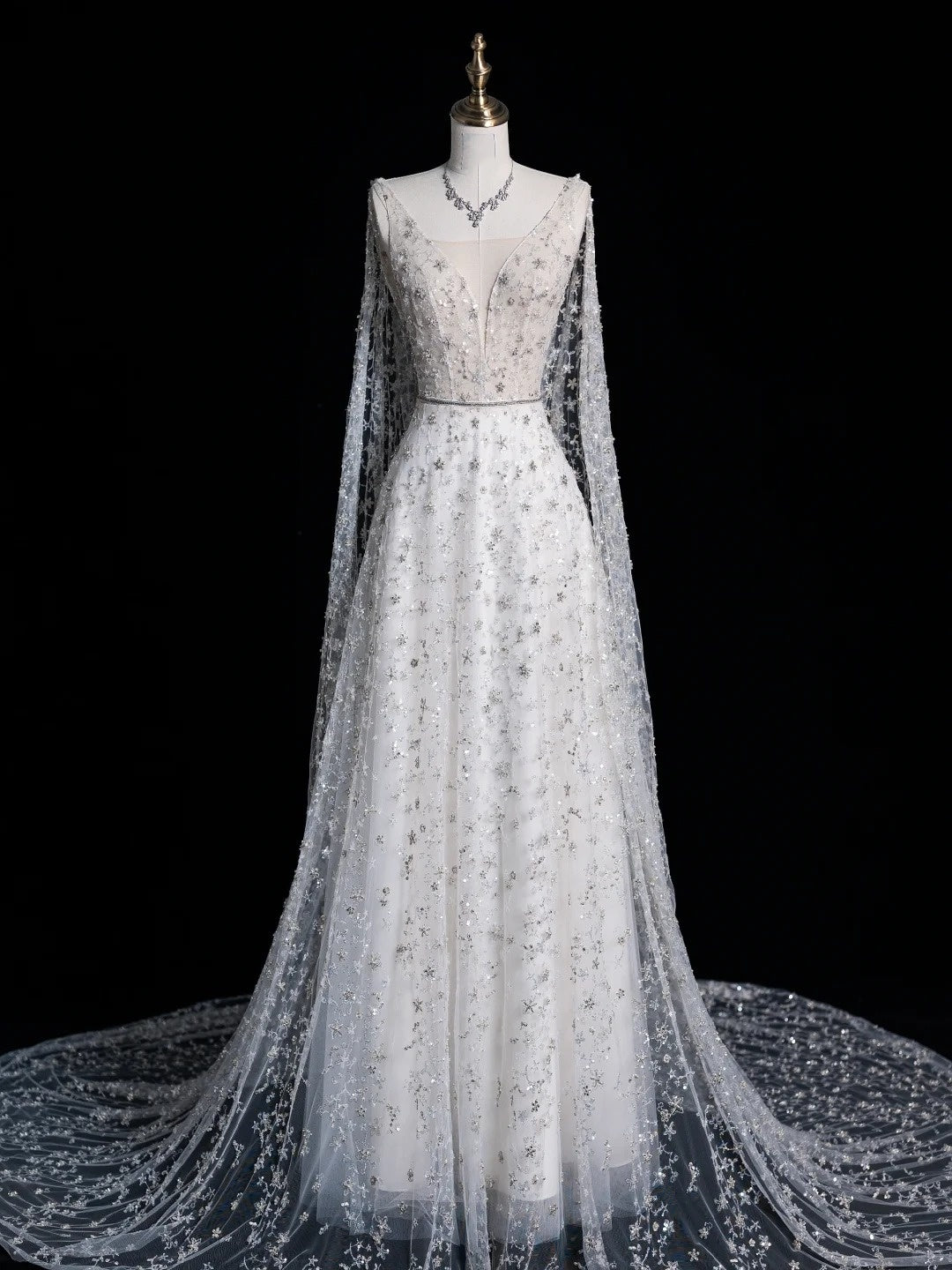 Charming A Line V Neckline With Cape White Tulle Wedding Dress Long Fairytale Autumn Bridal Dresses N520