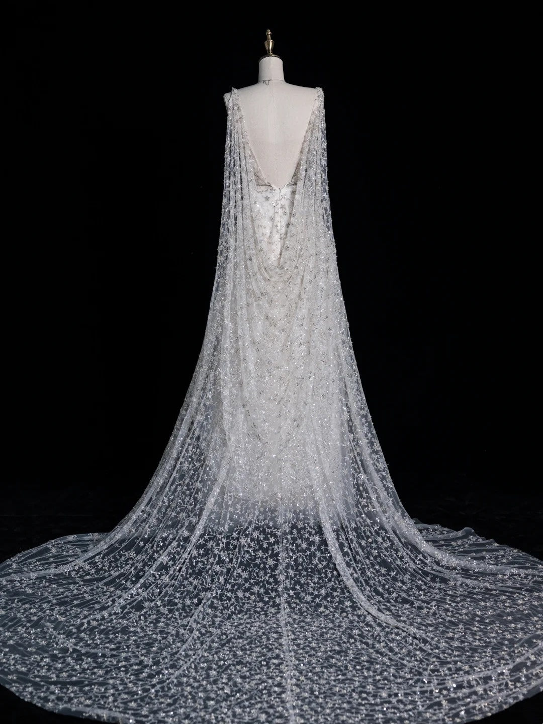 Charming A Line V Neckline With Cape White Tulle Wedding Dress Long Fairytale Autumn Bridal Dresses N520