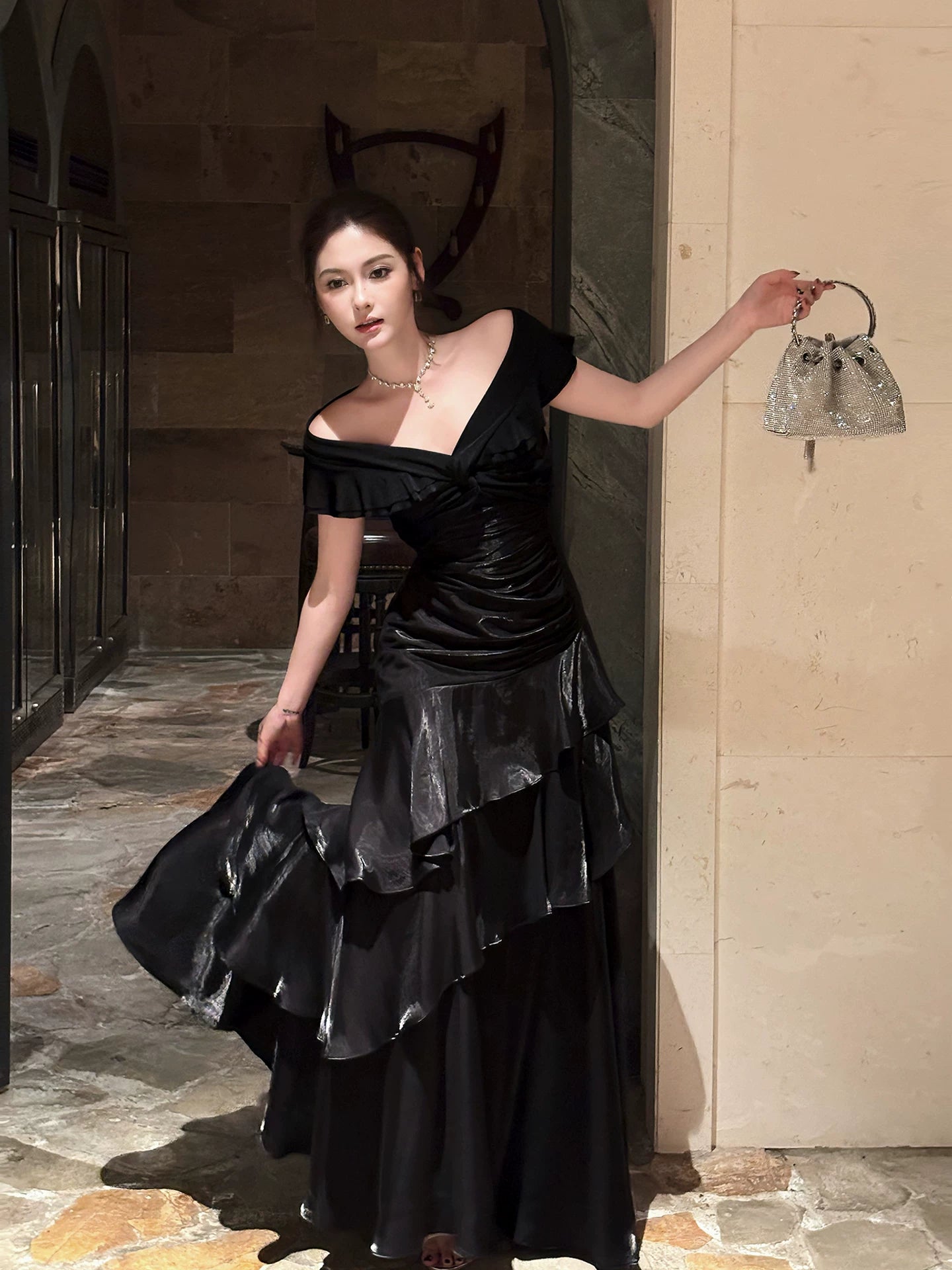 Classy Mermaid Off The Shoulder Black With Short Sleeves Floor Length Pleated Prom Dress Graduation 20th Birthday Outfits N100