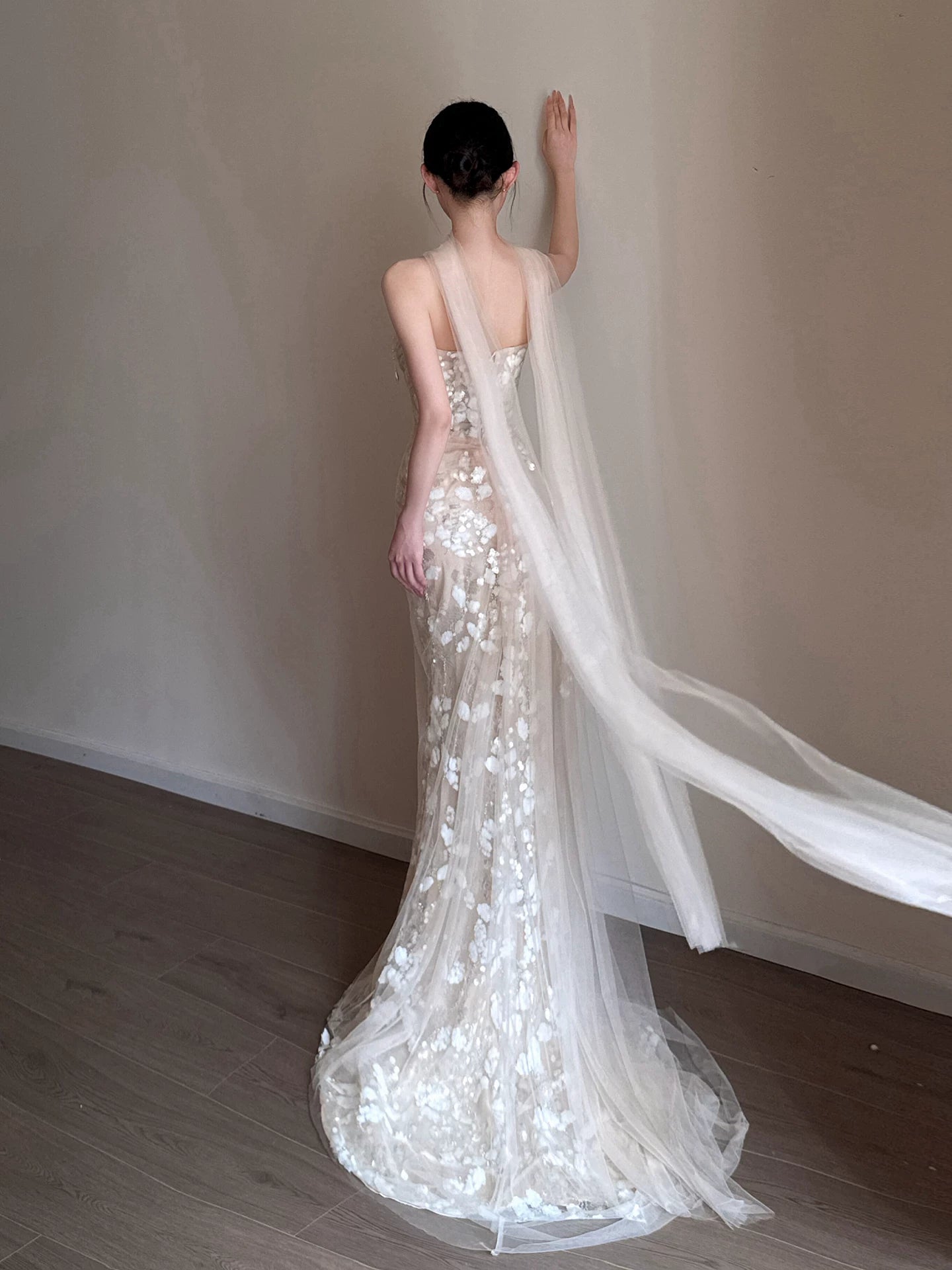Timeless Wedding Dresses Mermaid Strapless Champagne Sleeveless Lace Brides Dress Style For Brides With Scarf Fitted Bridal Gowns AB2203