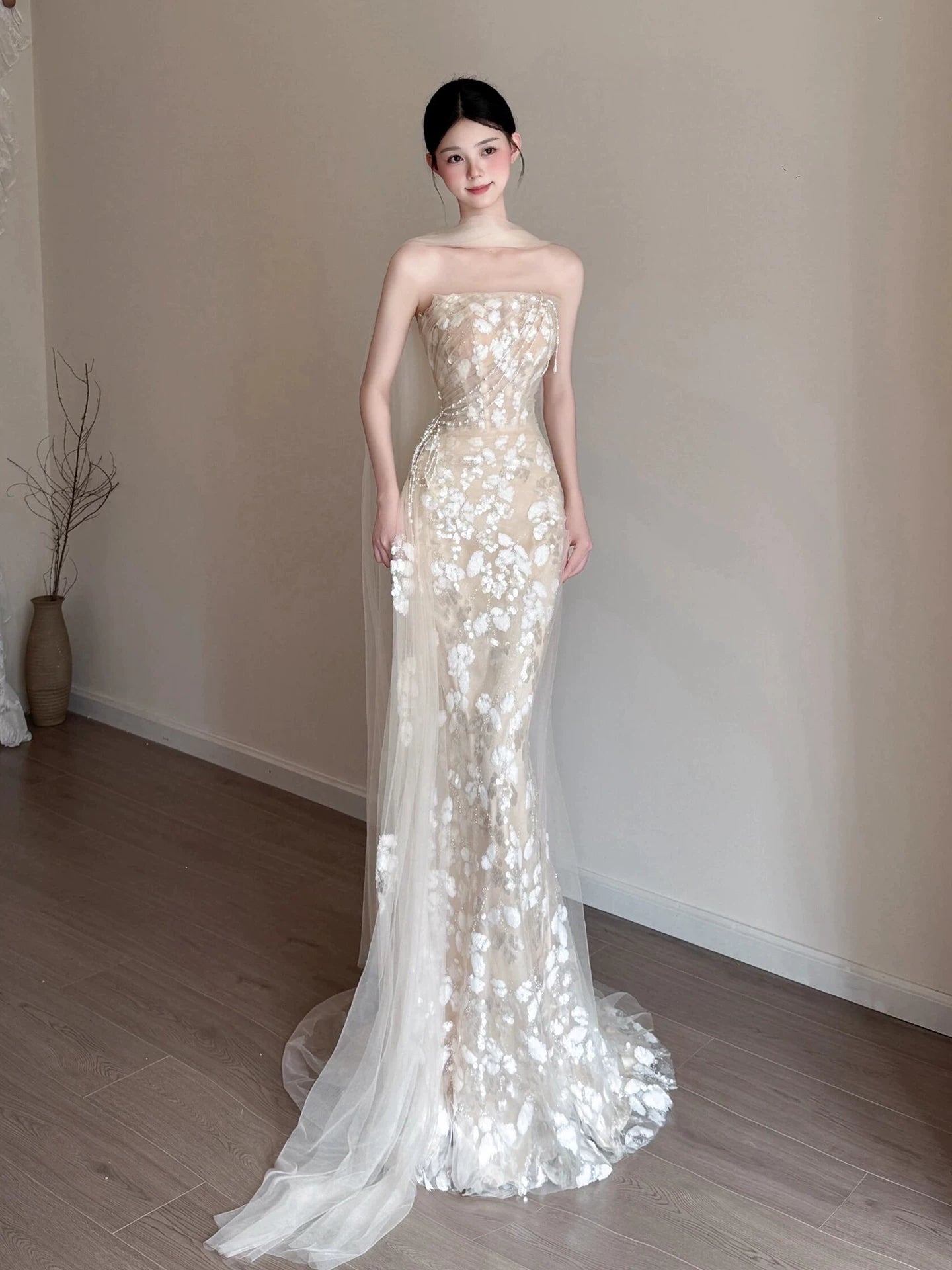 Timeless Wedding Dresses Mermaid Strapless Champagne Sleeveless Lace Brides Dress Style For Brides With Scarf Fitted Bridal Gowns AB2203
