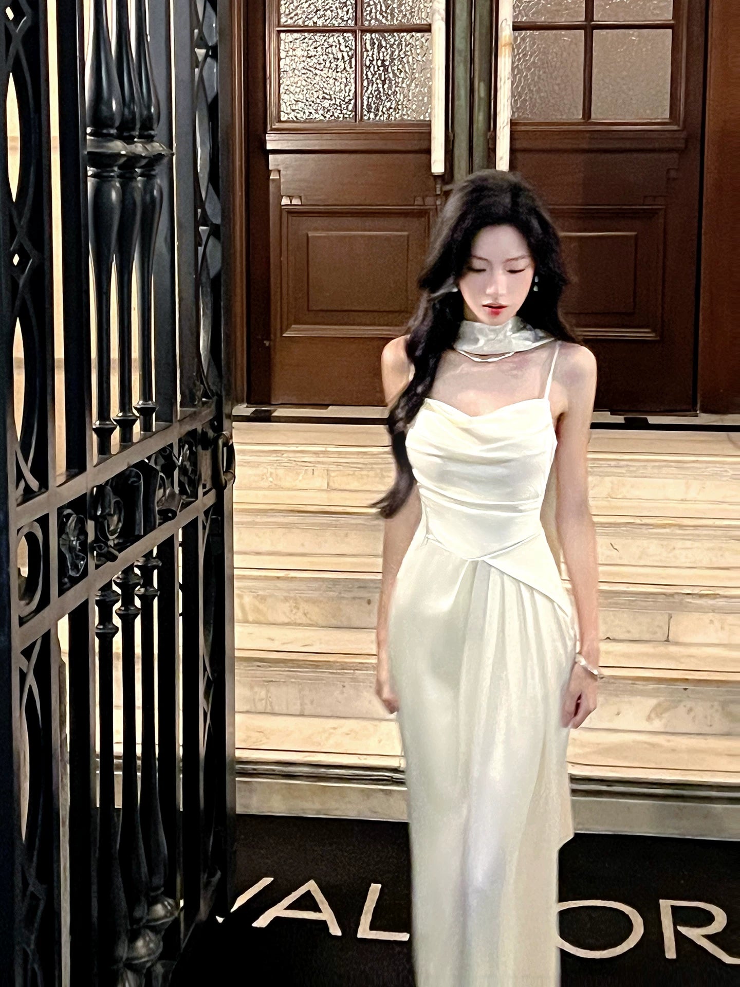 Modest A Line Spaghetti Straps Ivory Satin Long With Scarf Prom Dresses Wedding Guest Dress 16th Birthday Outfits AB2449