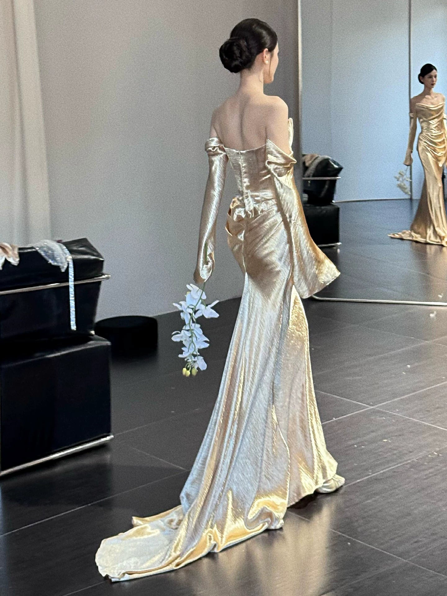 Unique Mermaid Off The Shoulder Gold Long Sleeves Prom Dresses Inspiration Party Night Gowns 20th Birthday Outfits AB2254
