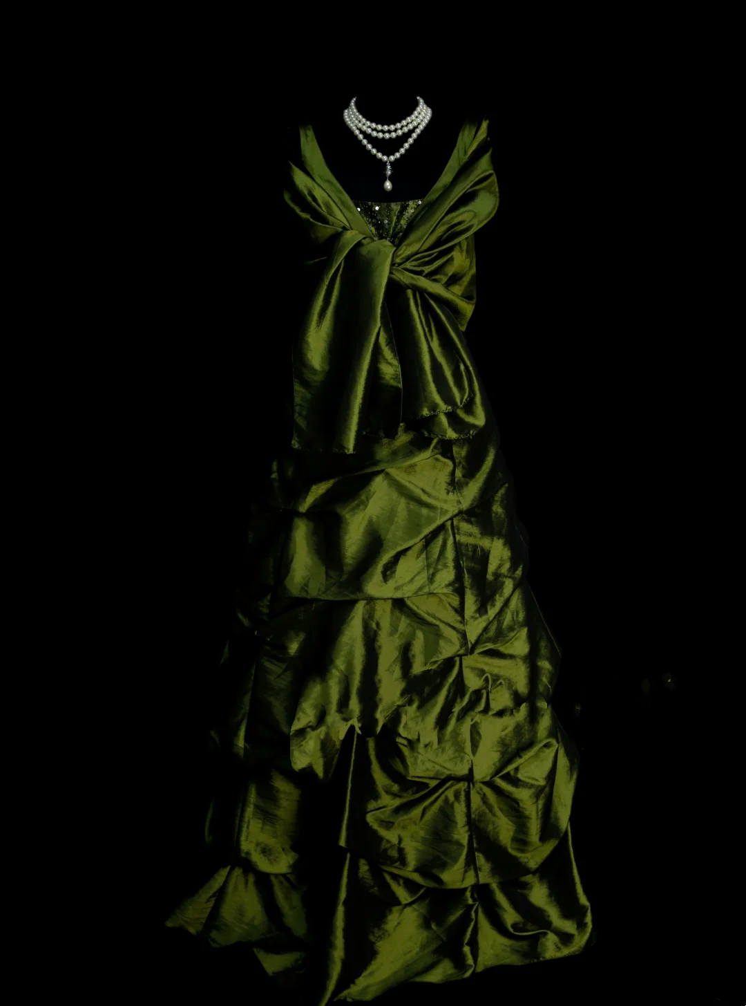 Classy Ball Gown V Neckline Olive Green Taffeta With Beadings Long Prom Dresses Trendy Party Dress For Women OB005