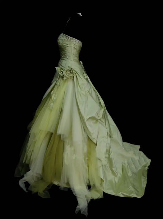 Unique Ball Gown Strapless Sage Green Tulle Satin With Multi Layered Long Quinceanera Dresses Sweet 15 16 Birthday Outfits Gown OB011