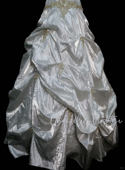 Chic Ball Gown Spaghetti Straps Silver Pleated With Beaded Bodice Long Prom Dresses Party Dress 18th Birthday Outfits Graduation Dress OB043