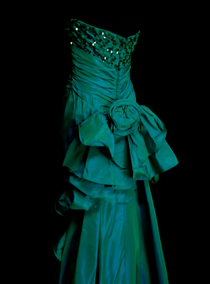 Chic A line Sweetheart Green Satin Pleated With Sequined Bodice Long Prom Dresses Party Dress 18th Birthday Outfits Graduation Dress OB045