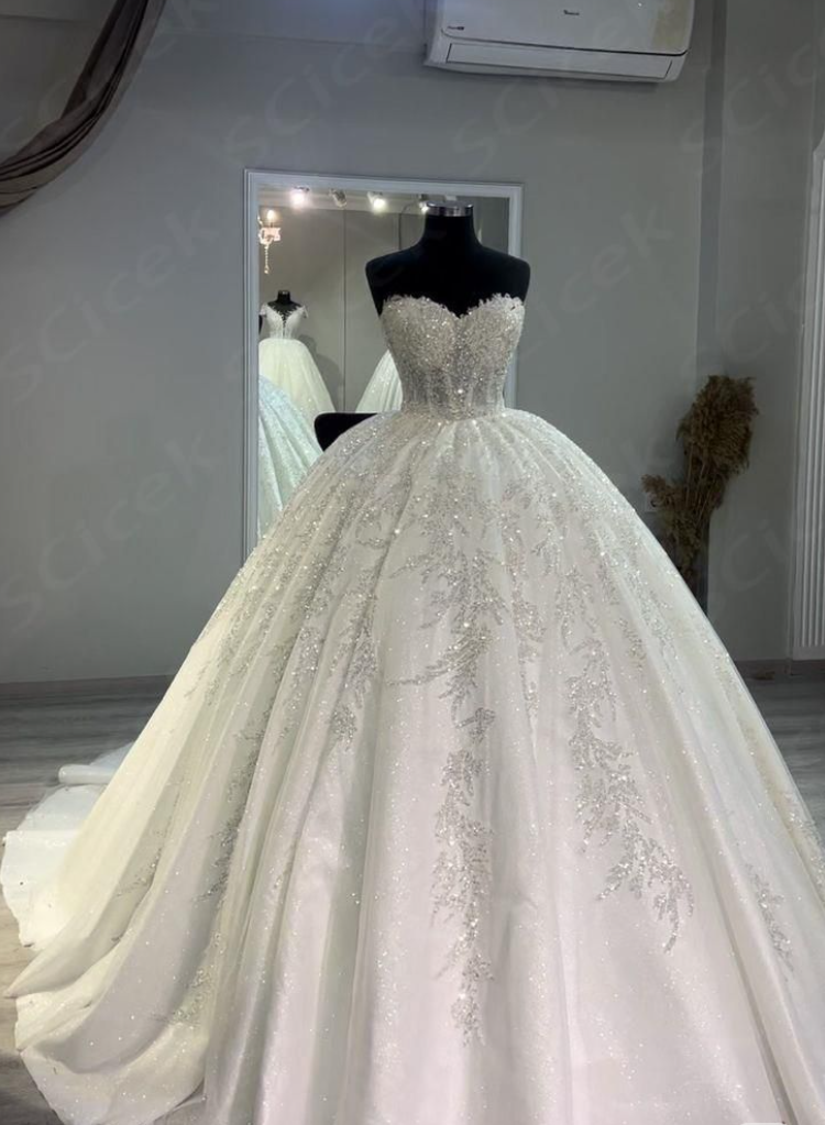 Unique Ball Gown Sweetheart Tulle Lace Appliques Wedding Dress Fairytale Long Wedding Dresses RB2864