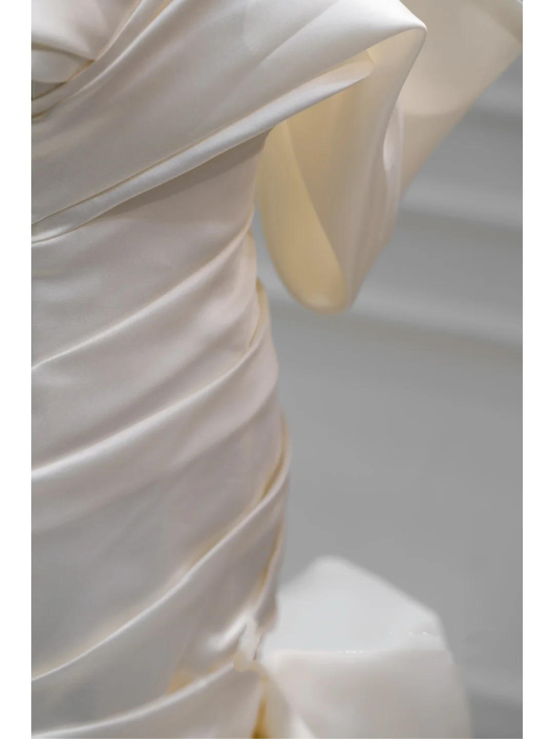 Dream Mermaid Off The Shoulder White Satin Pleated Wedding Dress Styles Long Fairytale Brides Gown Wedding Dresses Ideas RB1056