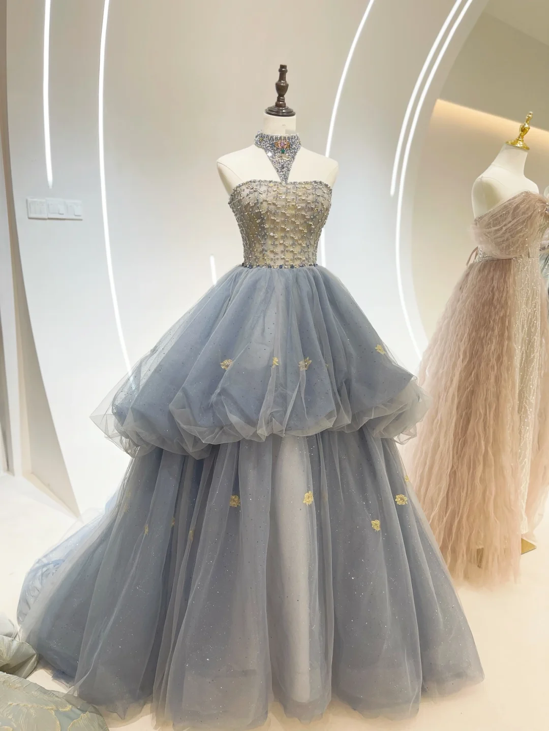 Luxury Quinceanera Dresses Ball Gown Strapless Tulle Dusty Blue Birthday Gowns Vestidos De 15 Anos Long Sweet 16 Dress RB1057