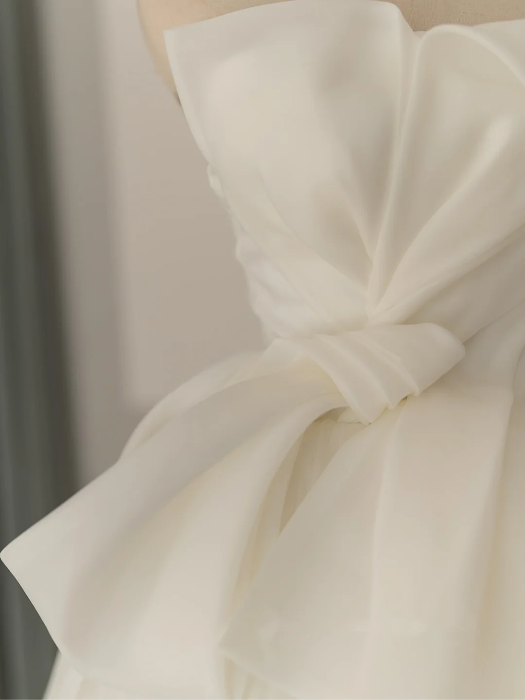 Elegant Modest Ball Gown Strapless Sleeveless White Wedding Dress Styles Long Bridal Gown Wedding Gowns RB1065