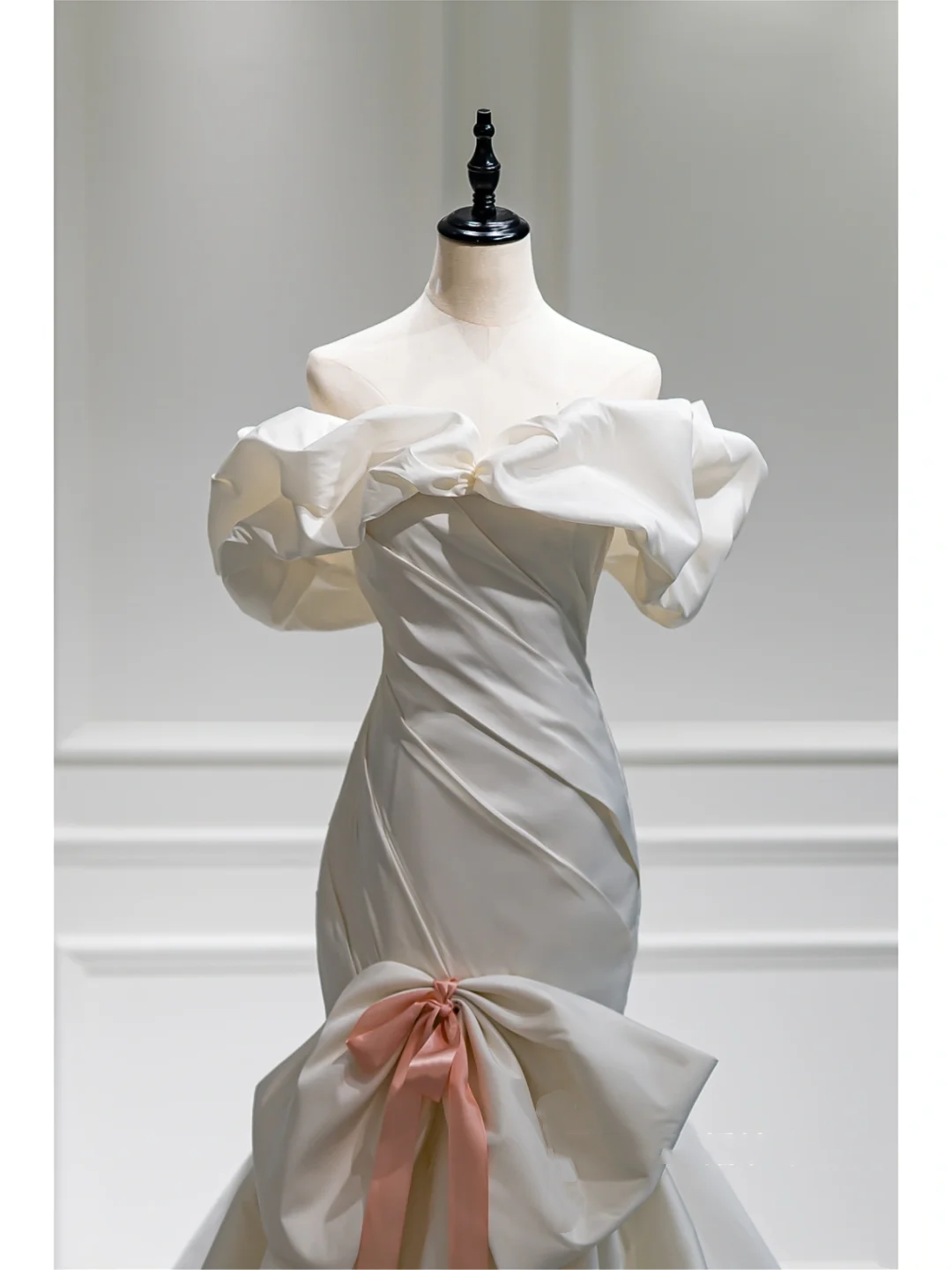 Dreamy Mermaid Short Sleeves Off The Shoulder White Fitted Satin Ruffles Corset Wedding Dress Bridal Gowns Wedding Dresses With Train RB1067