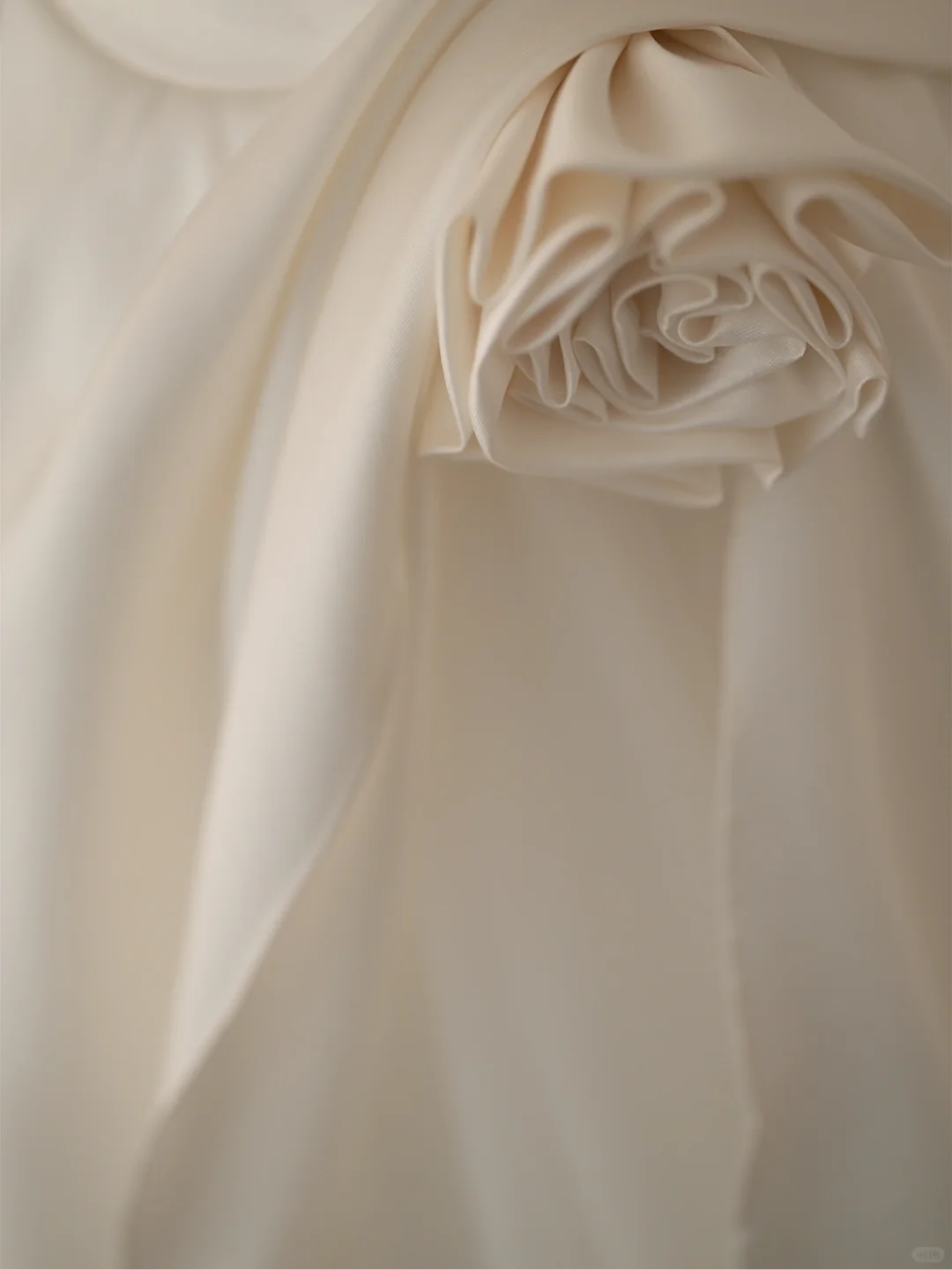 Simple Ball Gown Strapless Sleeveless White Satin Fitted Corset Wedding Dress Styles Long Bridal Gown Wedding Gowns RB1070